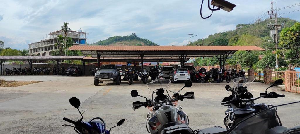 Butterfly Hotel Betong Ban Komo Sip Paet Bagian luar foto